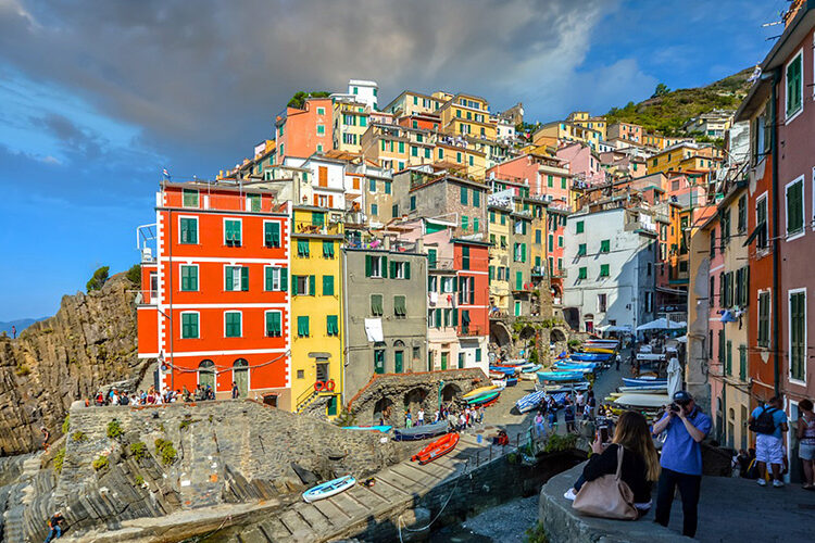 riomaggiore, cinque terre car tour