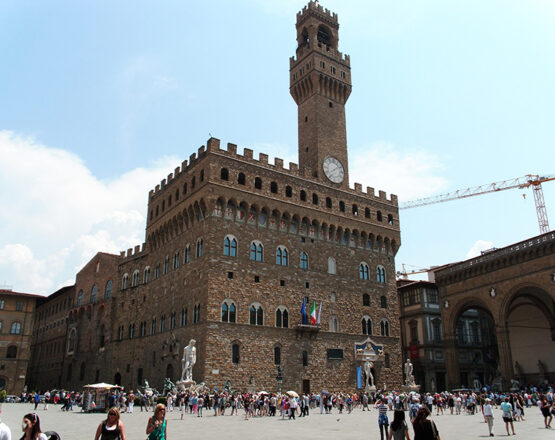 Firenze, palazzo della signoria, visita guidata al centro politco della città. Itinerario per adulti e studenti.