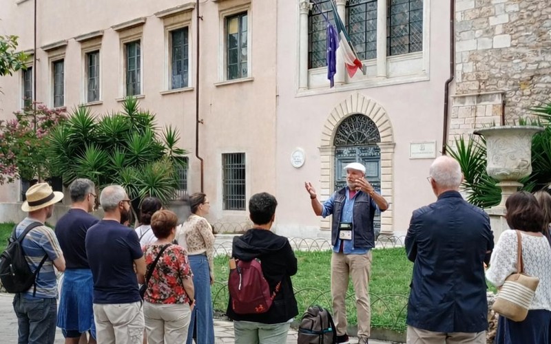 small group travelers with private guide cultural experience Italy
